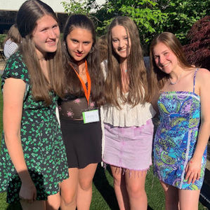 Meet your Posher, Emma